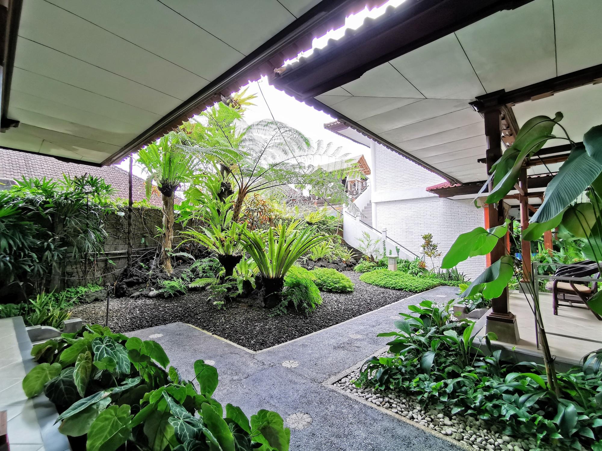 Yulia Village Inn Ubud Extérieur photo